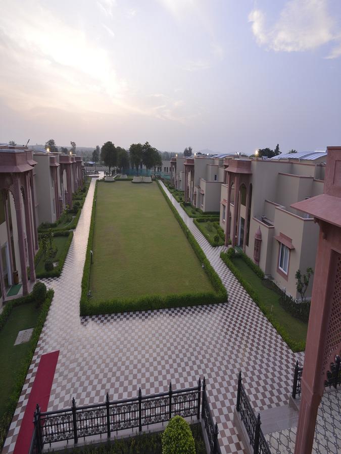 Orchha Palace And Convention Centre Esterno foto